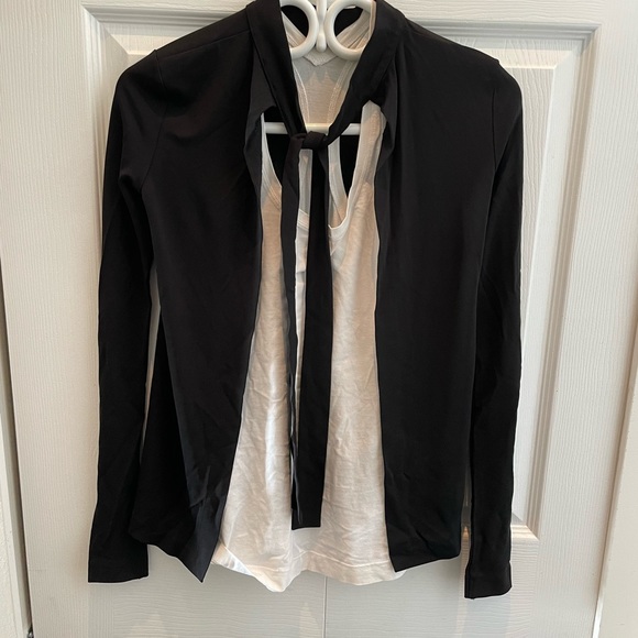 $75 NWT Black Wilfred Chatoyer tee shirt - Picture 6 of 9